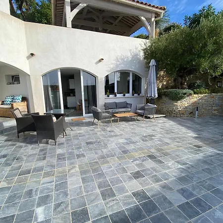 Affittacamere Prive A La Paradis De Valcros *